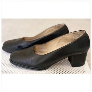 Vintage 90s Women Leather Chunky Heel Work Shoes 9.5 Size(EU39)